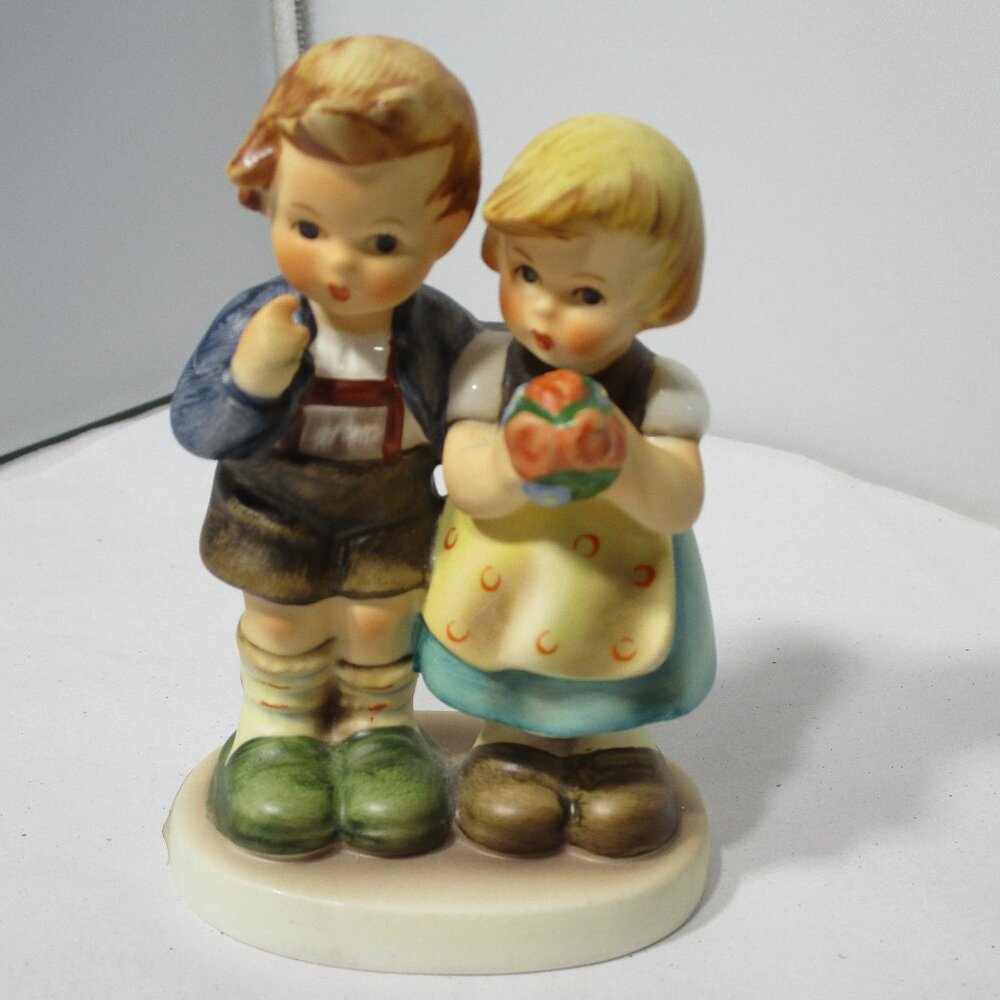 Vintage 1952 Goebel W Germany Hummel Figurine Boy Girl We Congratulate # 220